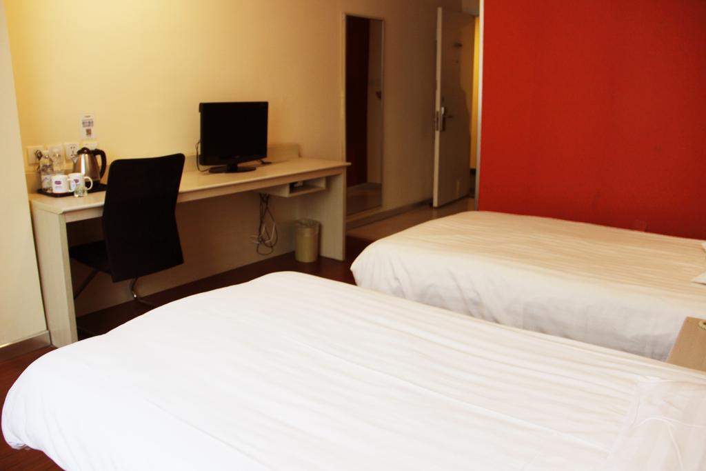 Hanting Hotel Ji'Nan Jiefang Road 2Nd Jinan Room photo